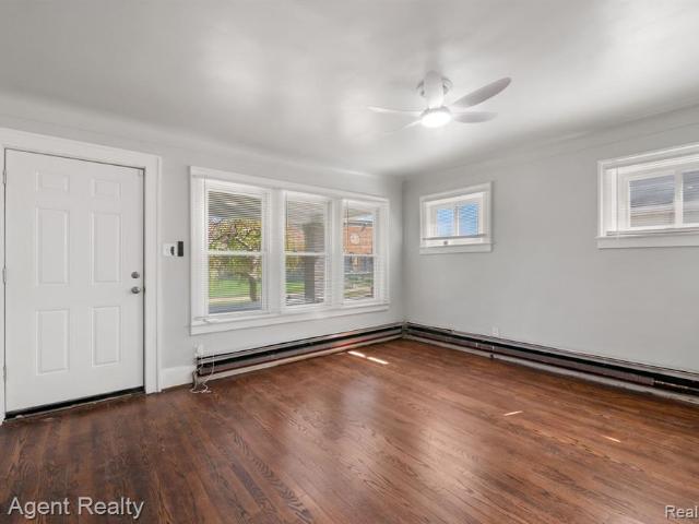 House for sale in Franklin, Detroit