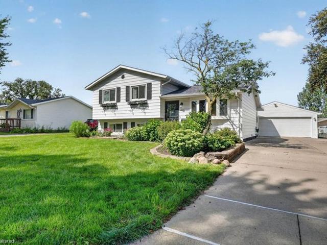 House for sale in Waterloo, Iowa