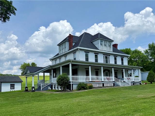 House for sale in Clarksburg, Pennsylvania