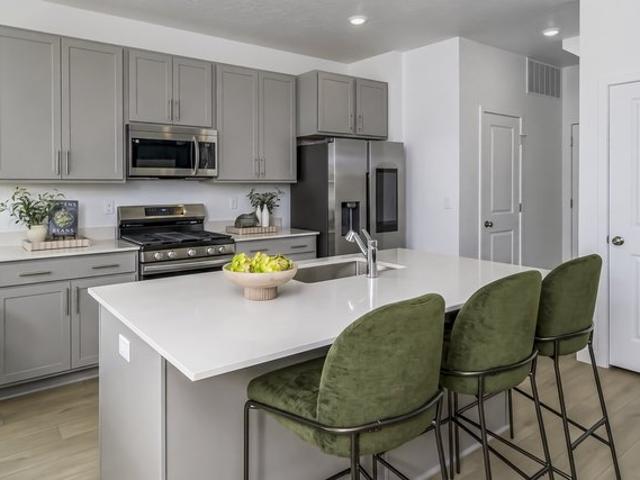 Townhouse for sale in Saratoga Springs, Utah