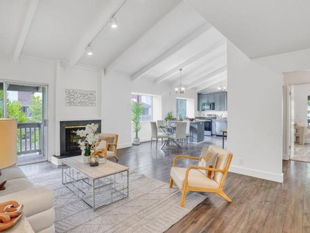 Condo for sale in Saratoga, California