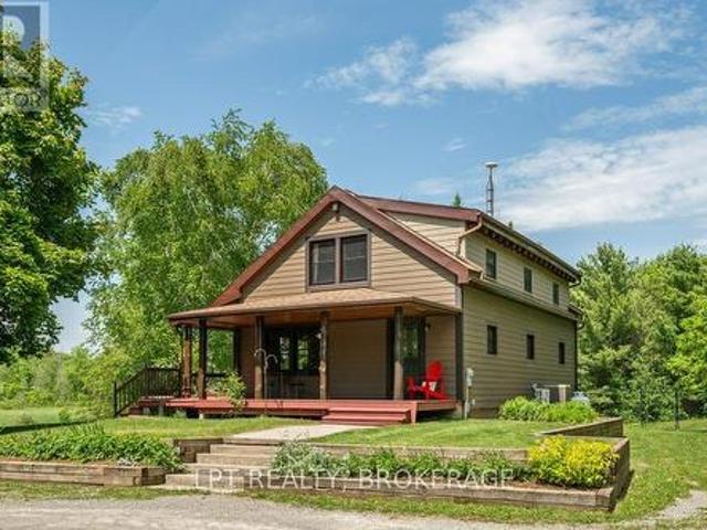 House for sale in South Frontenac, Ontario