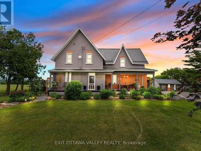 House for sale in Renfrew, Ontario
