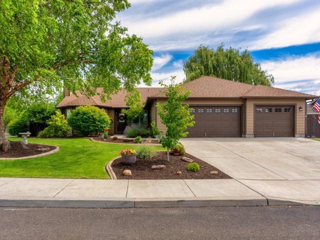 House for sale in Oregonia