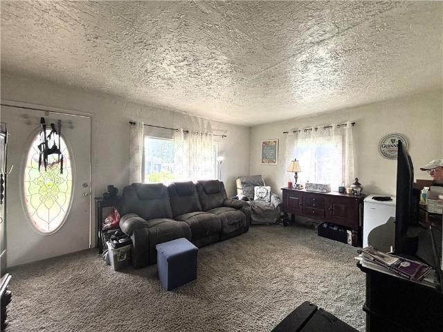 House for sale in Edinburg, Pennsylvania