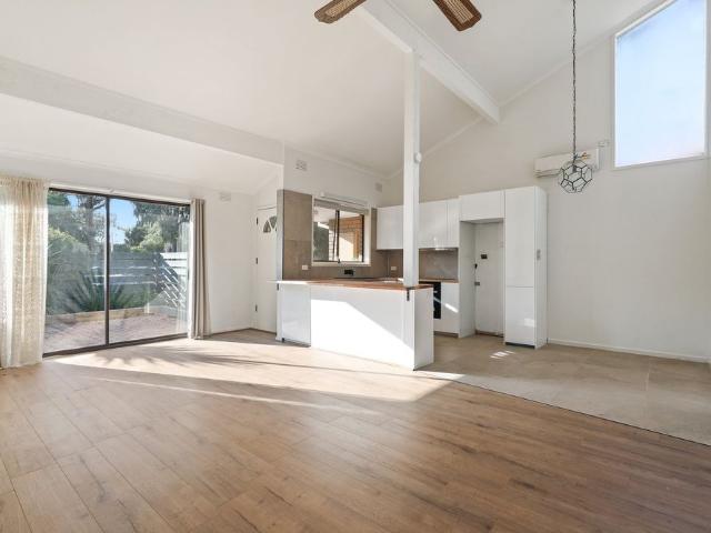Apartment for rent in Hampton Park, Melbourne