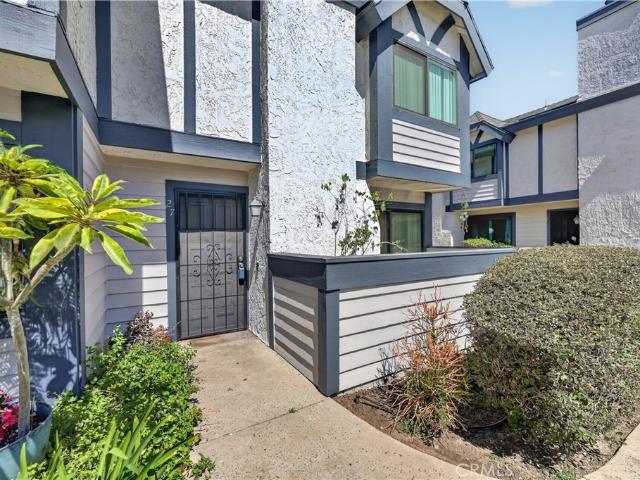 Townhouse for sale in Reseda, Canoga Park