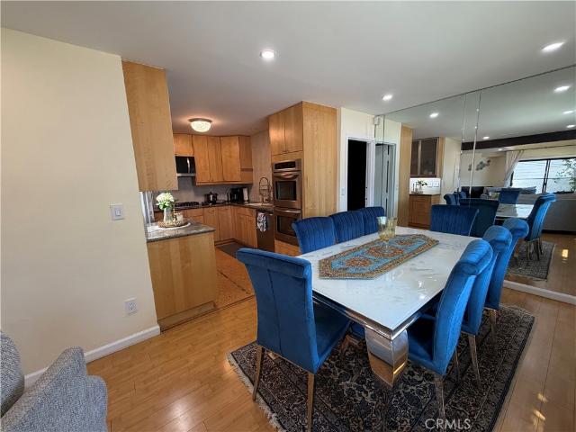 Townhouse for sale in Reseda, Canoga Park
