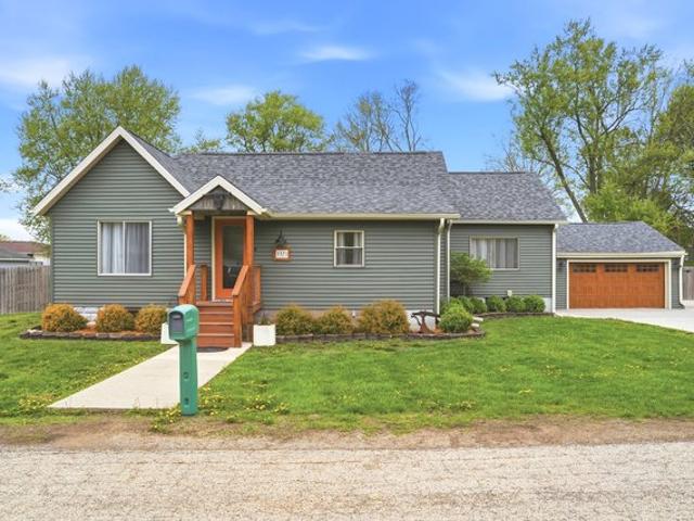 House for sale in Dixon, Illinois