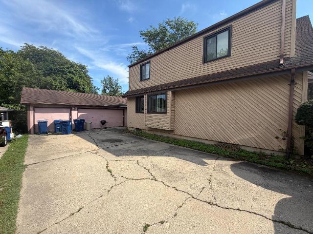 House for sale in Waukegan, Illinois