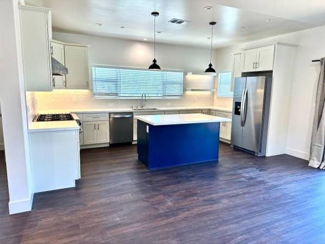 Apartment for rent in California