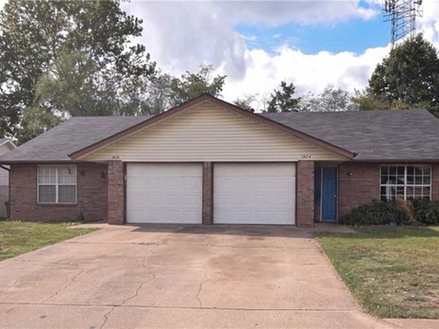 House for sale in Rogers, Benton County