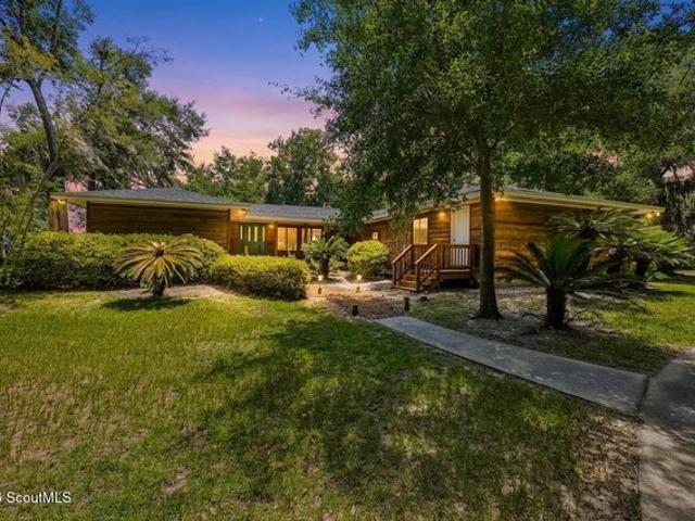 House for sale in Waverly, Georgia