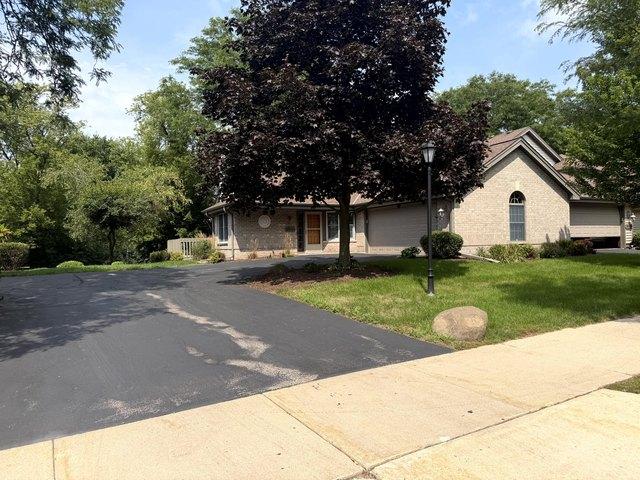 Condo for sale in Waukesha, Wisconsin