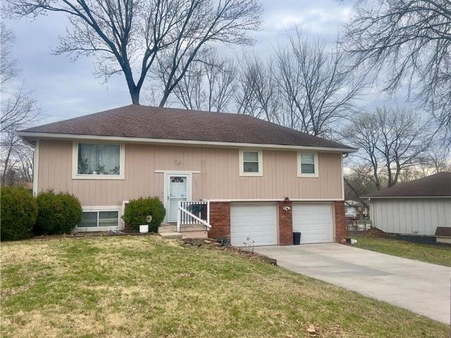 House for sale in Blue Springs, Missouri