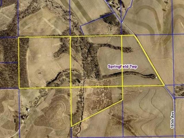 Farm for sale in Decorah, Iowa