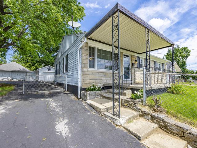 House for sale in Paris, Kentucky