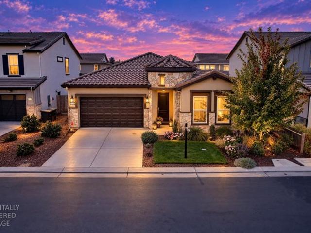 House for sale in Oakdale, Stanislaus County