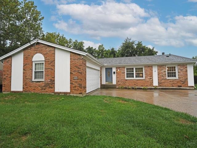 House for sale in Roselawn, Ohio