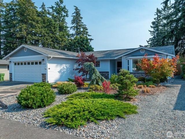 House for sale in Oak Harbor, Washington
