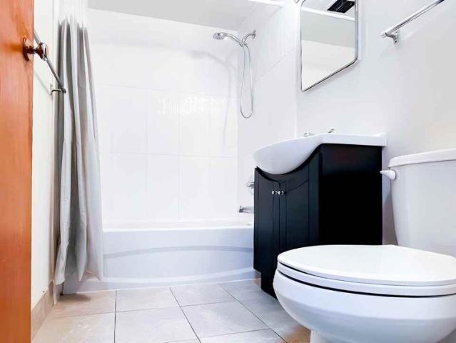 Apartment for rent in Denman Village, Vancouver