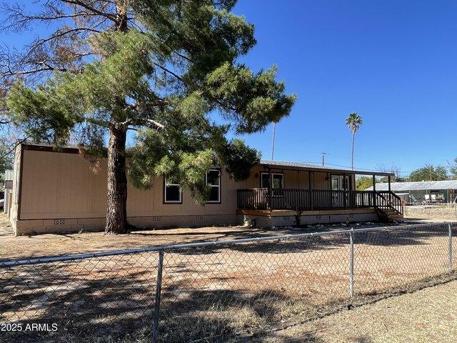 House for sale in Black Canyon City, Arizona