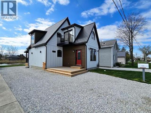 House for sale in Lakeshore, Ontario