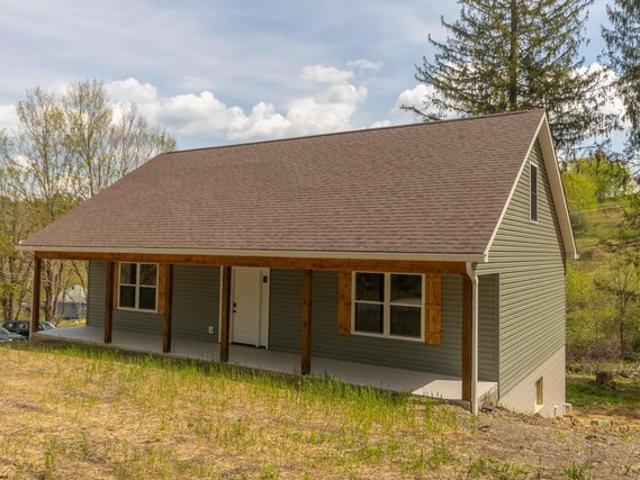 House for sale in Moatsville, West Virginia