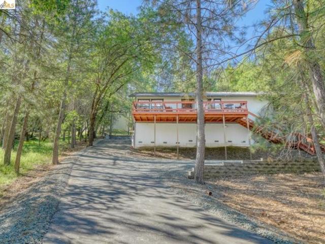 House for sale in Groveland, Tuolumne County