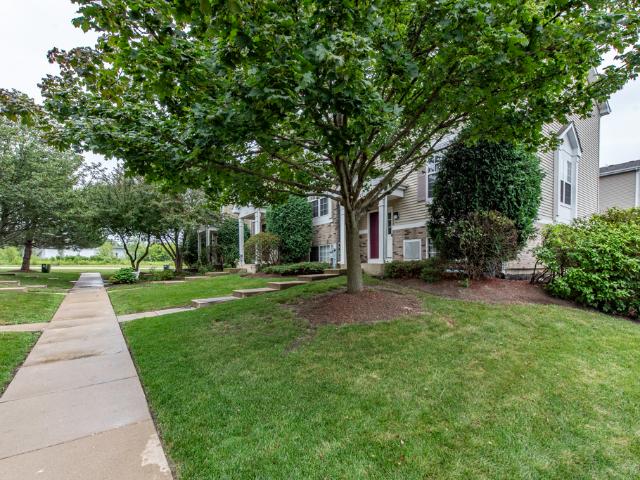 Townhouse for sale in Zion, Illinois