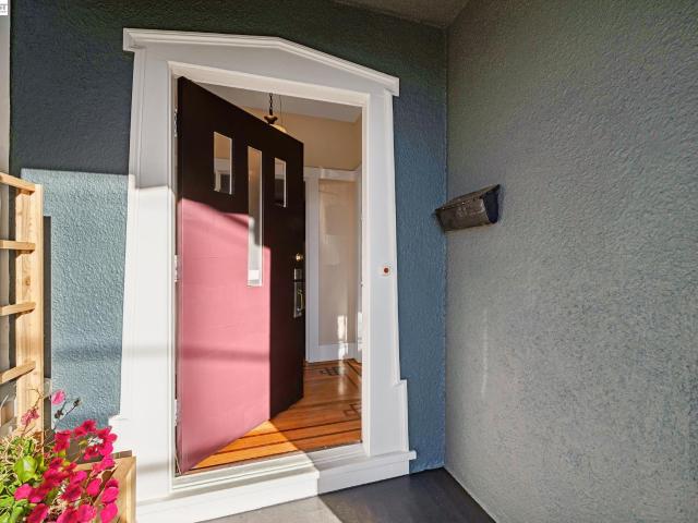 House for sale in Berkeley, Alameda County