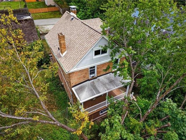 House for sale in Pittsburg, Pennsylvania