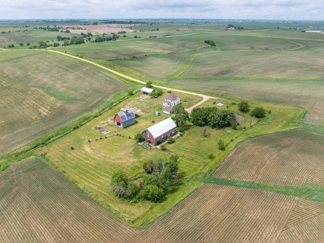 House for sale in Cedar, Iowa
