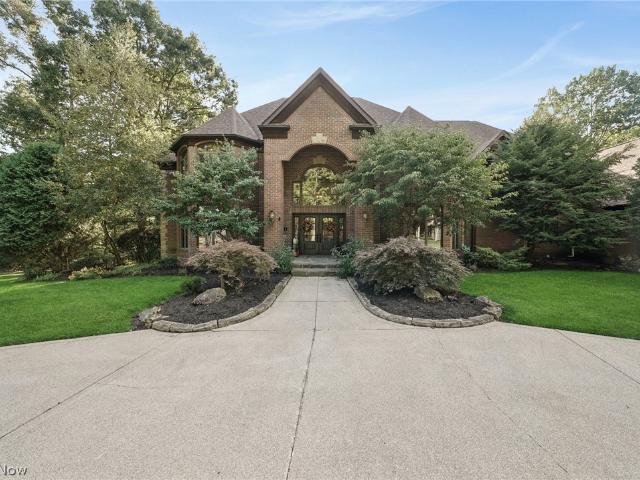 House for sale in Four Seasons, Bath Township