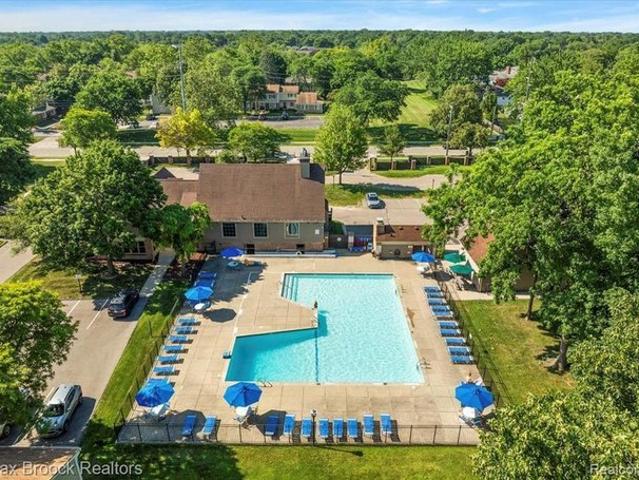 Townhouse for sale in Royal Oak, Michigan
