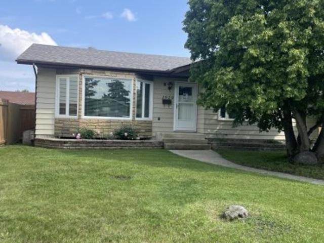 House for sale in Wedgewood, Alberta