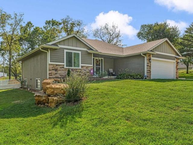 House for sale in Wakarusa, Shawnee County