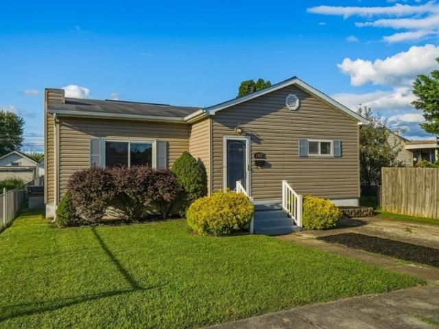 House for sale in Kenova, West Virginia