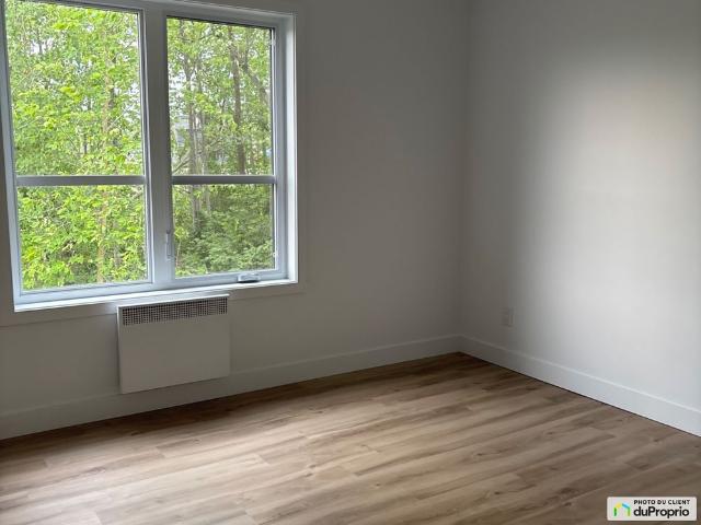 Apartment for rent in Magog, Estrie