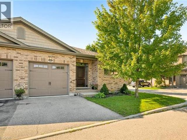 Townhouse for sale in Wilmot, Ontario