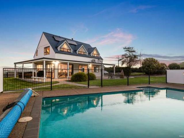 Property for sale in Pukekohe