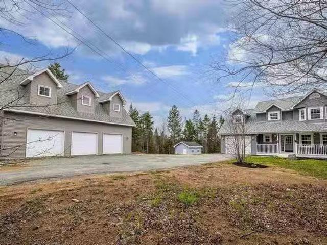 House for sale in Hammond's Plains, Nova Scotia