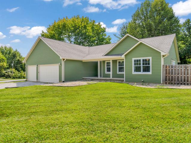 House for sale in Coatesville, Indiana