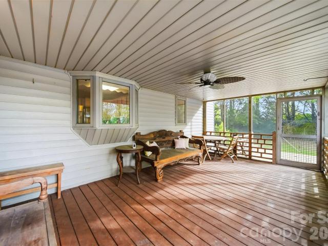 House for sale in Hiddenite, North Carolina