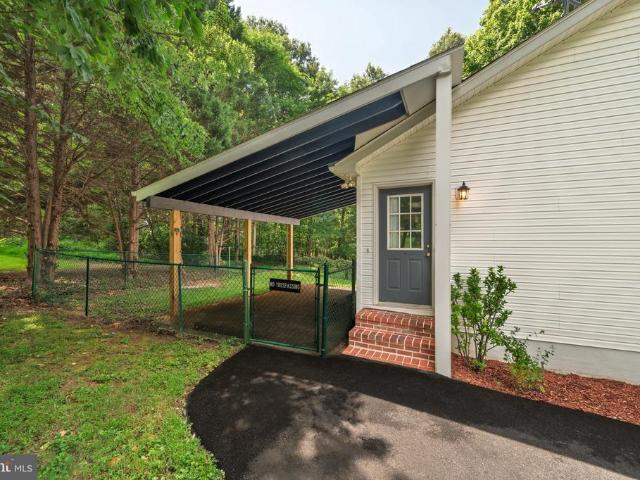 House for sale in Hedgesville, West Virginia