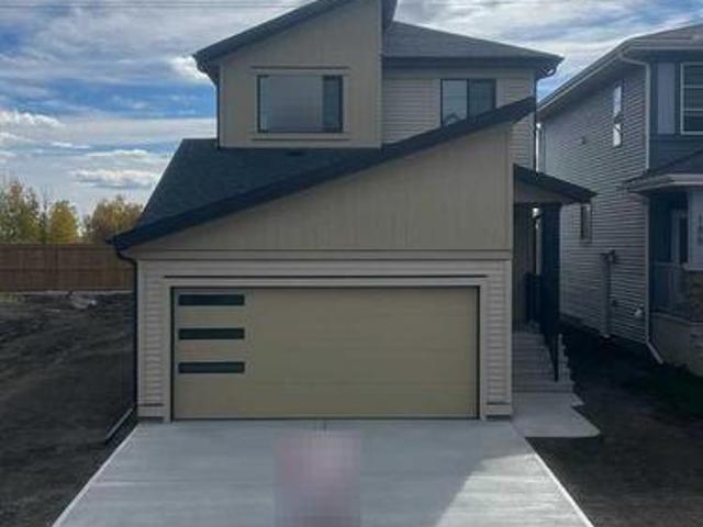 House for sale in Town of Cochrane, Alberta