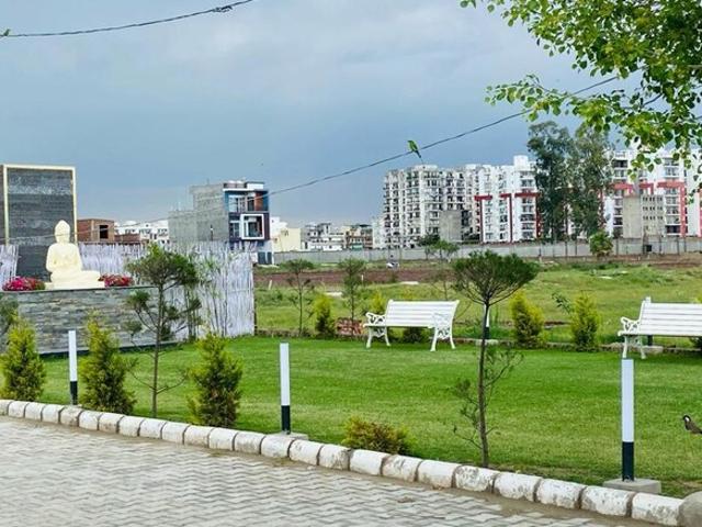 Land for sale in Zirakpur, Punjab