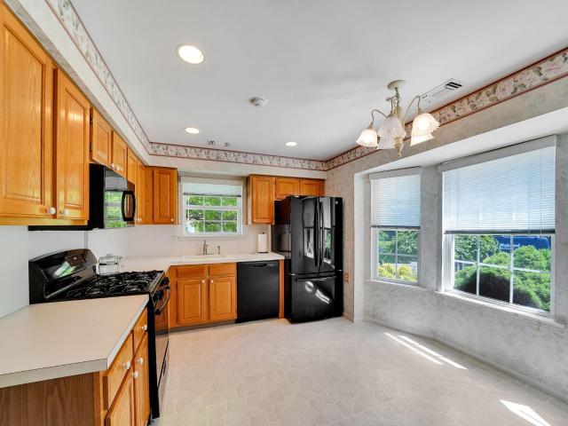 Condo for sale in Coram