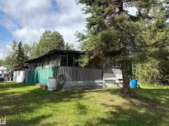 House for sale in Alberta