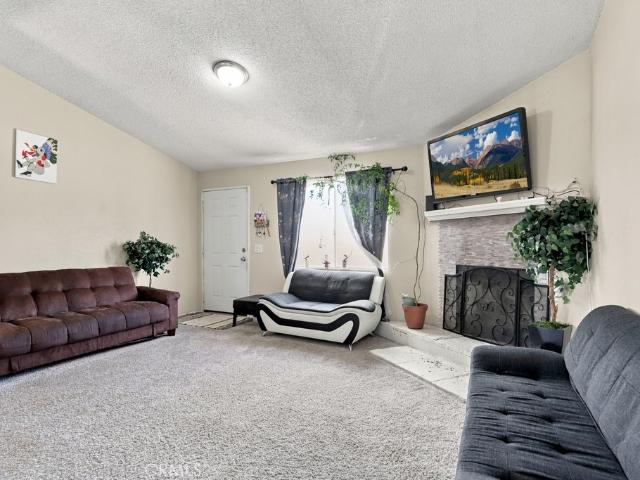 House for sale in Pinon Hills, California